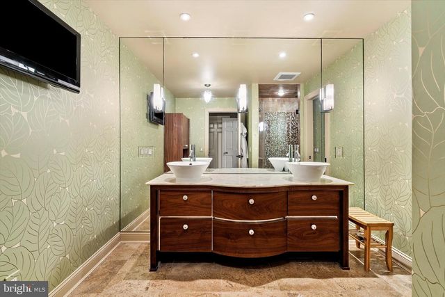 12 GOVERNORS LN, Princeton, NJ 08540