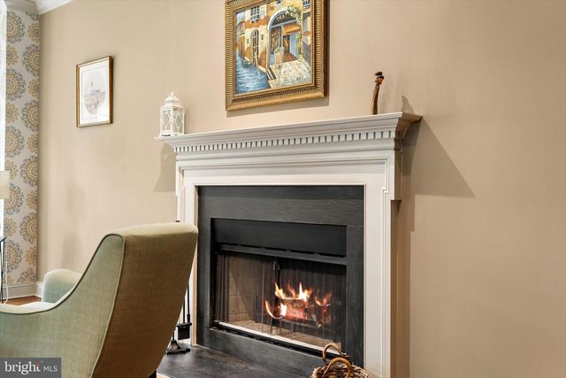 12 GOVERNORS LN, Princeton, NJ 08540
