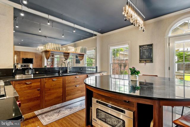 12 GOVERNORS LN, Princeton, NJ 08540