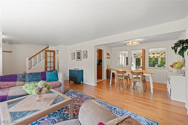 20975 Farnsleigh Road, Shaker Heights, OH 44122