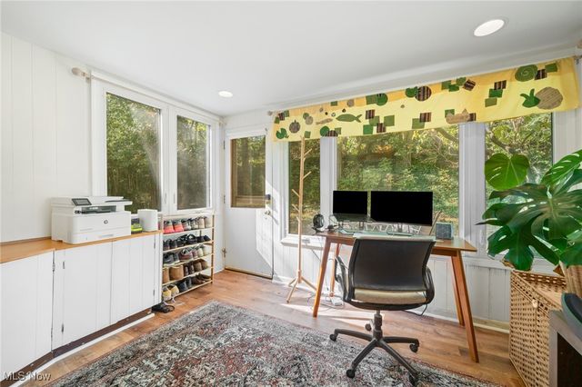 20975 Farnsleigh Road, Shaker Heights, OH 44122