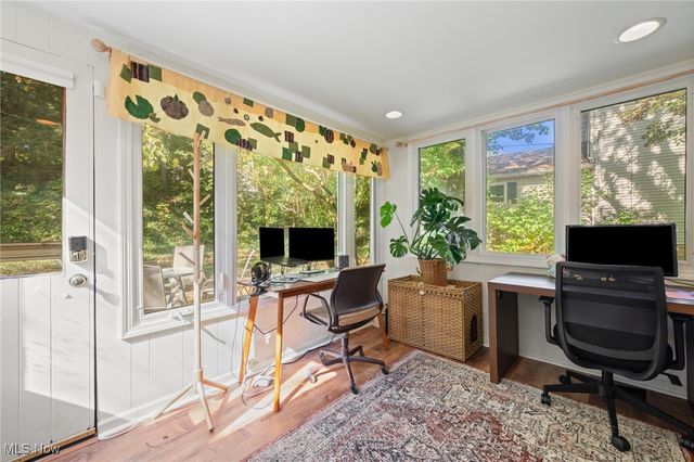 20975 Farnsleigh Road, Shaker Heights, OH 44122