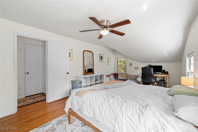 20975 Farnsleigh Road, Shaker Heights, OH 44122