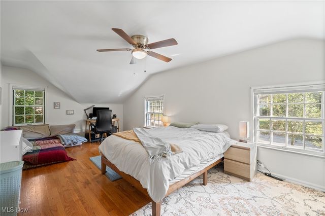 20975 Farnsleigh Road, Shaker Heights, OH 44122