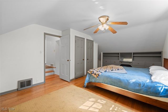 20975 Farnsleigh Road, Shaker Heights, OH 44122