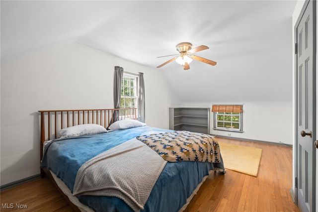 20975 Farnsleigh Road, Shaker Heights, OH 44122