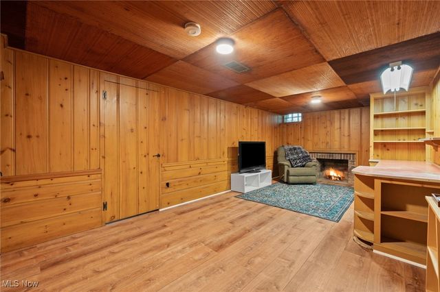 20975 Farnsleigh Road, Shaker Heights, OH 44122