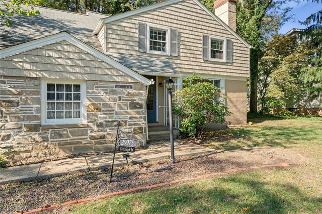 20975 Farnsleigh Road, Shaker Heights, OH 44122
