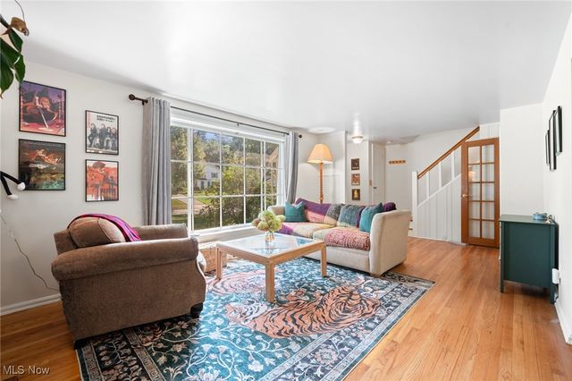 20975 Farnsleigh Road, Shaker Heights, OH 44122