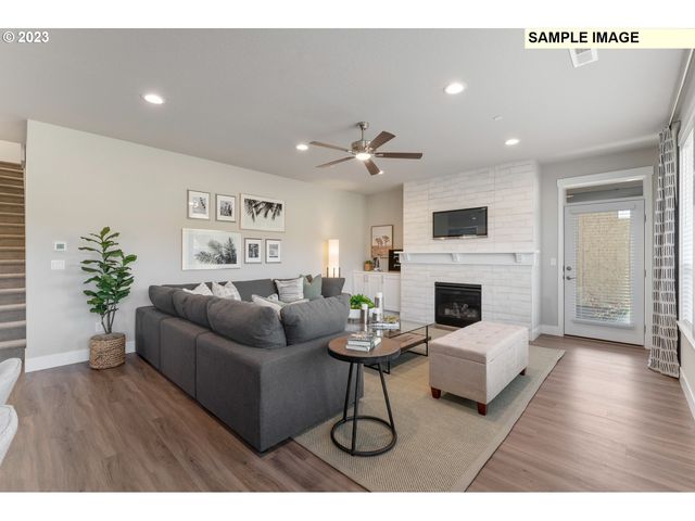 10252 Se COMPASS COURSE St 349, Happy Valley, OR 97086