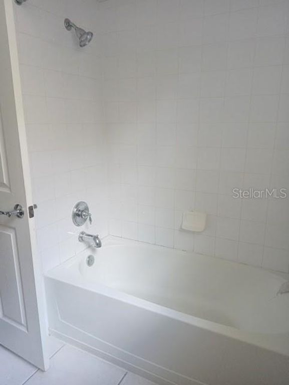 Image 6 of property listing at 3344 ROBERT TRENT JONES DRIVE 108, Orlando, FL 32835