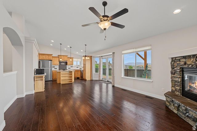 438 W CIMARRON AVE, Saratoga Springs, UT 84045