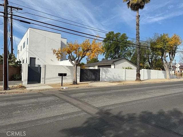 10453 Etiwanda Avenue, Porter Ranch, CA 91326