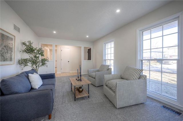 10411 W 49th Place, Shawnee, KS 66203