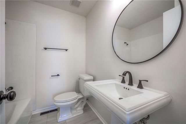 10411 W 49th Place, Shawnee, KS 66203