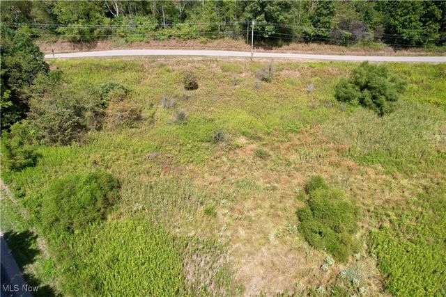 Aster Road, Carrollton, OH 44615