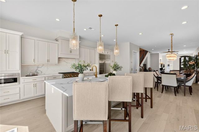 9 Enclave Drive, Des Peres, MO 63122