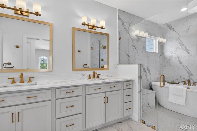 9 Enclave Drive, Des Peres, MO 63122