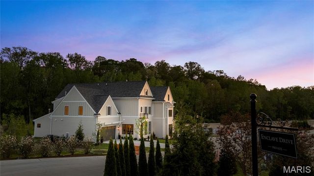 9 Enclave Drive, Des Peres, MO 63122