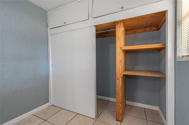 715 Center Street, Pasadena, TX 77506