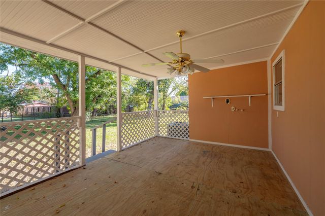 715 Center Street, Pasadena, TX 77506