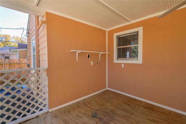 715 Center Street, Pasadena, TX 77506