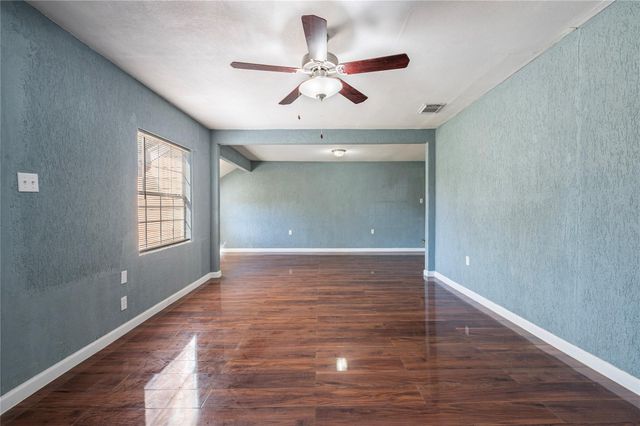 715 Center Street, Pasadena, TX 77506