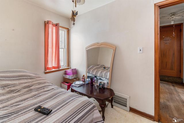 1331 Detroit Avenue, Lincoln Park, MI 48146