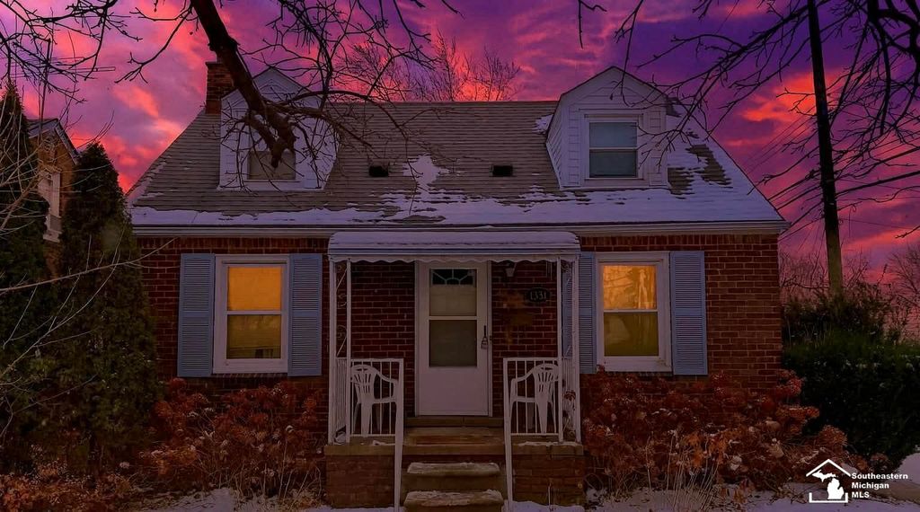 1331 Detroit Avenue, Lincoln Park, MI 48146