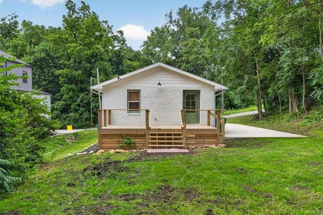 3111 W 43rd Avenue, Kansas City, KS 66103