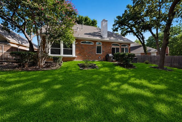 3400 Paint Brush Lane, Bedford, TX 76021