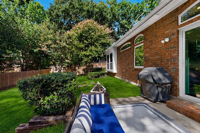 3400 Paint Brush Lane, Bedford, TX 76021