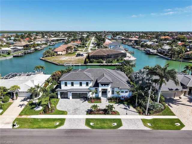 1749 Wavecrest CT, Marco Island, FL 34145