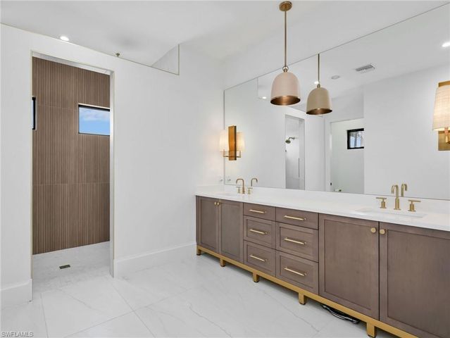 1749 Wavecrest CT, Marco Island, FL 34145