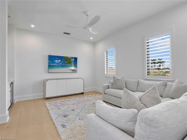 1749 Wavecrest CT, Marco Island, FL 34145