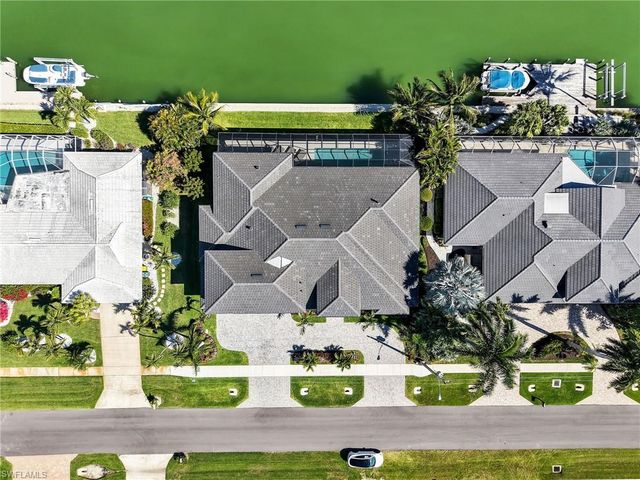 1749 Wavecrest CT, Marco Island, FL 34145