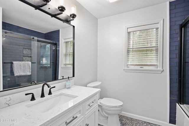 6 Pinebrook Drive, Milton, NY 12020
