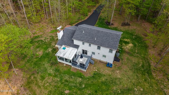 6 Pinebrook Drive, Milton, NY 12020