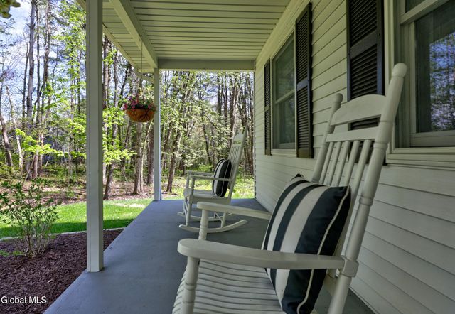 6 Pinebrook Drive, Milton, NY 12020