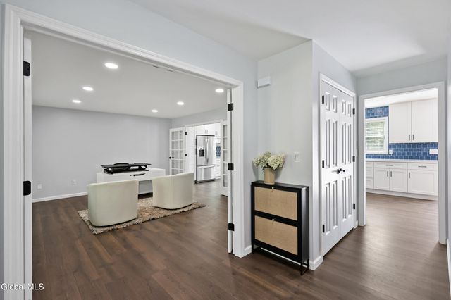 6 Pinebrook Drive, Milton, NY 12020