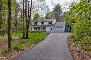 6 Pinebrook Drive, Milton, NY 12020