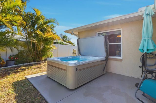 3619 78TH AVENUE E, Sarasota, FL 34243