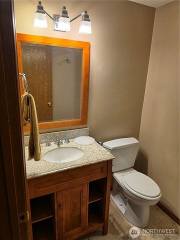 7905 Decatur Avenue, Clinton, WA 98236