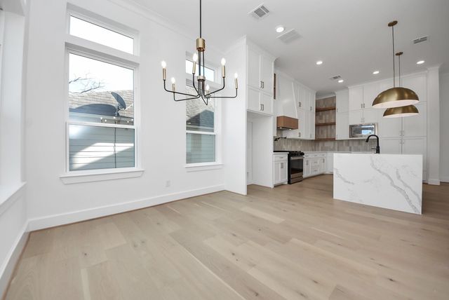 927 Fisher Street A, Houston, TX 77018