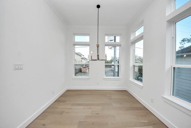 927 Fisher Street A, Houston, TX 77018