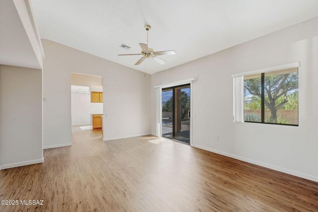 819 W Welcome Way, Green Valley, AZ 85614