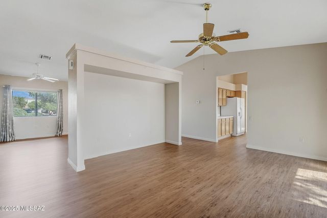 819 W Welcome Way, Green Valley, AZ 85614