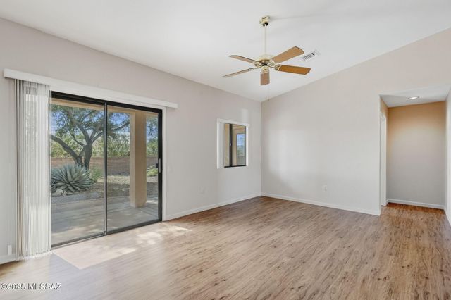 819 W Welcome Way, Green Valley, AZ 85614