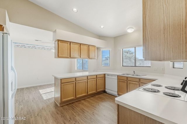 819 W Welcome Way, Green Valley, AZ 85614