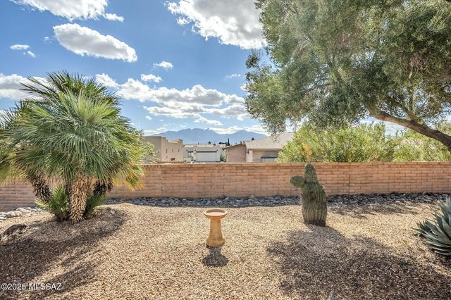 819 W Welcome Way, Green Valley, AZ 85614